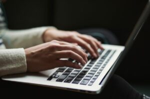 Faire rédiger une Bibliographie de mémoire sur notre site - écrire en ligne
