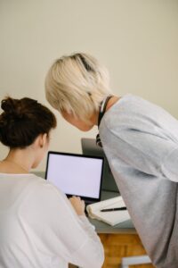 Faire des remerciements dans un rapport de stage