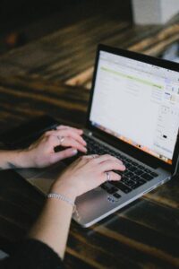 Faire un rapport de stage en droit - aide en ligne
